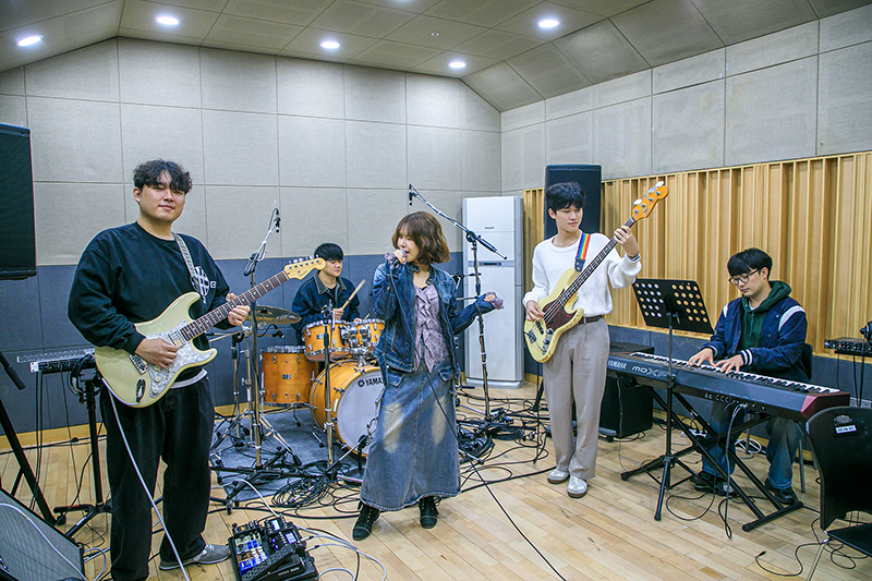 경희대학교 로고 이미지