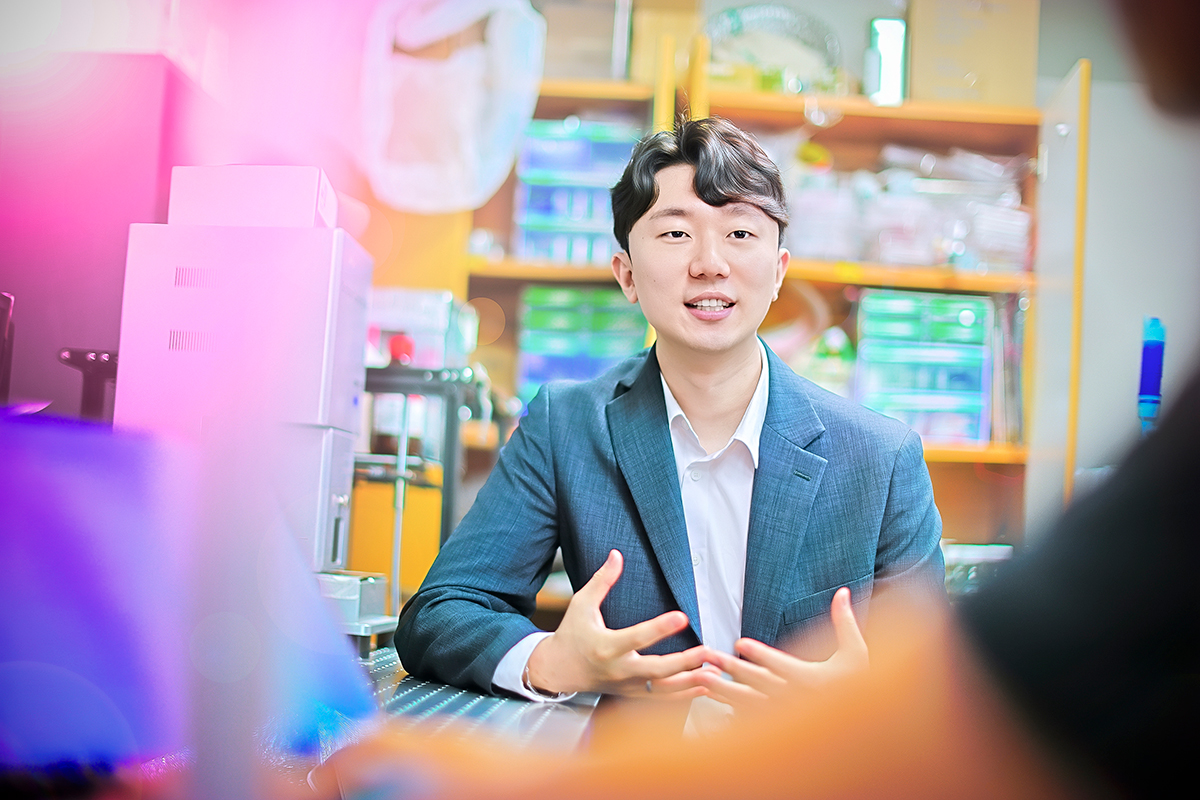 경희대학교 로고 이미지