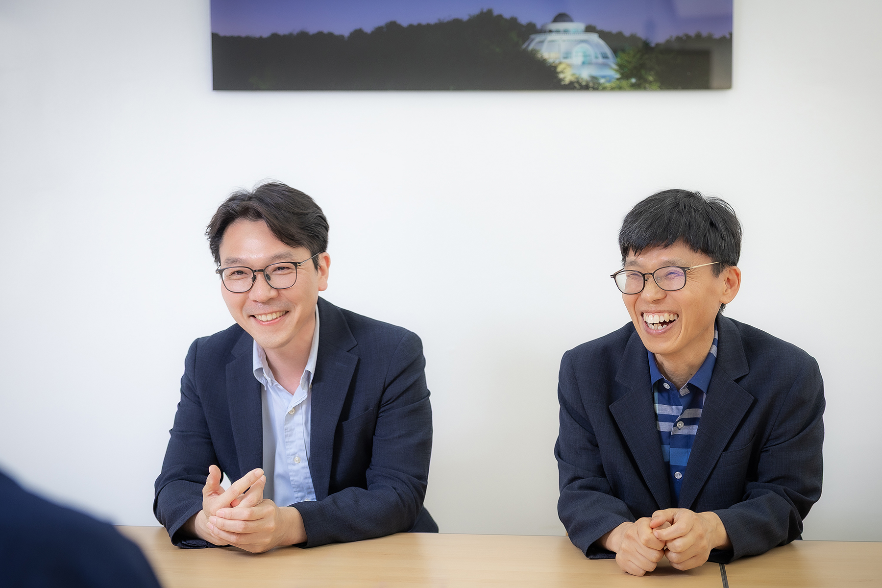 경희대학교 로고 이미지