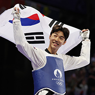 경희 구성원, 파리올림픽 금빛으로 수놓아